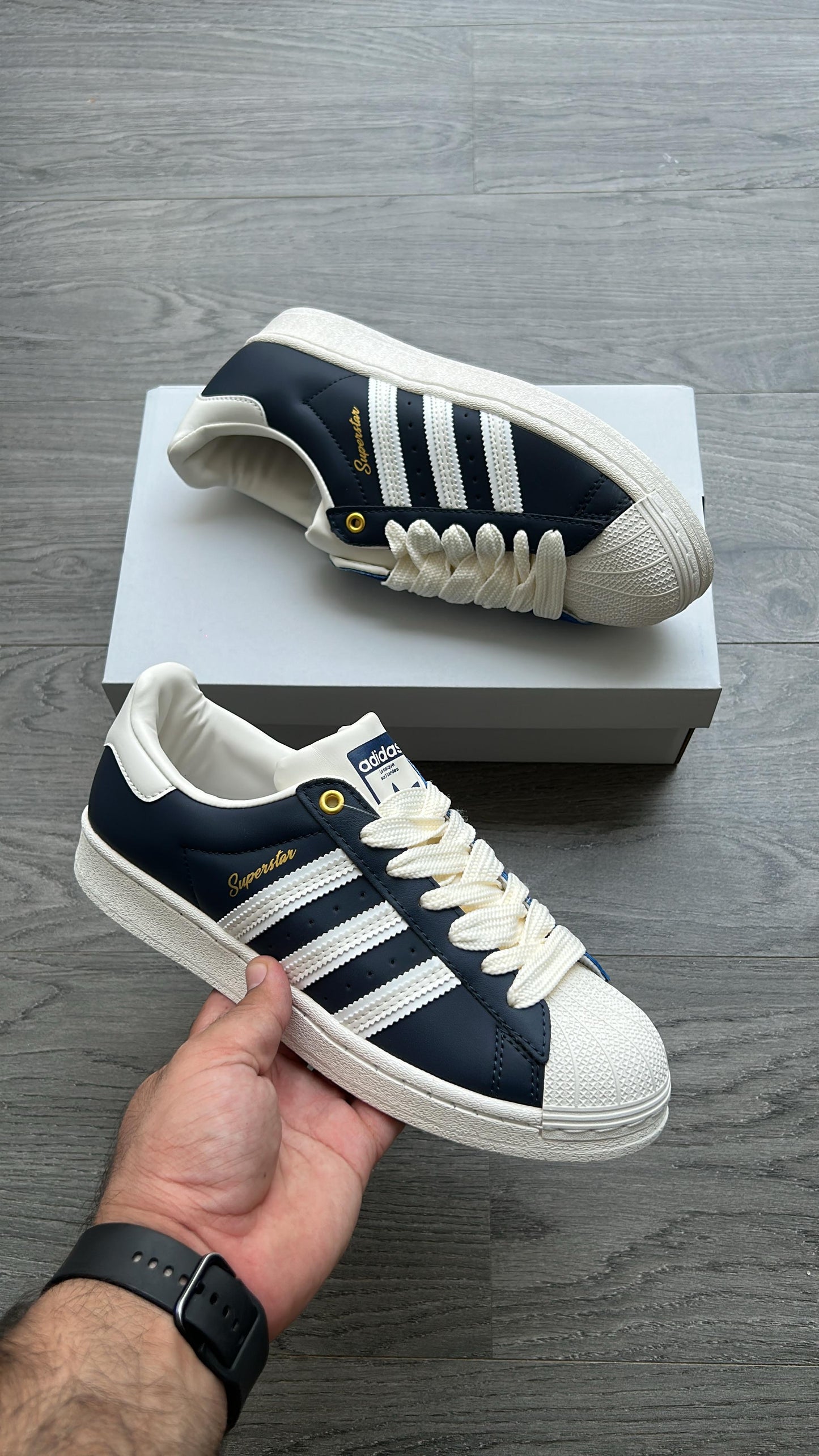 SUPERSTAR ORIGINALS