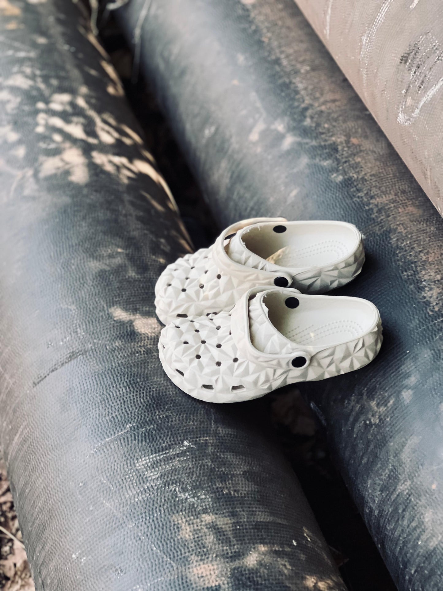 CROCS