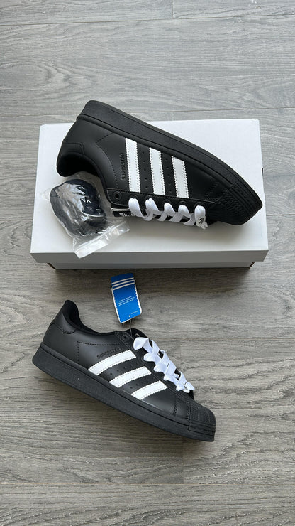 SUPERSTAR ORIGINALS