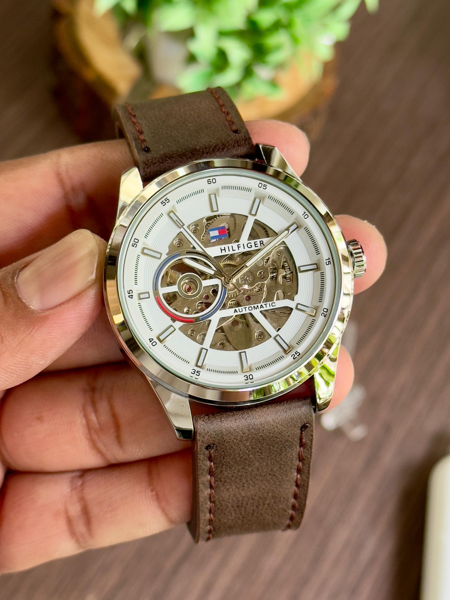 TOMMY HILFIGER
