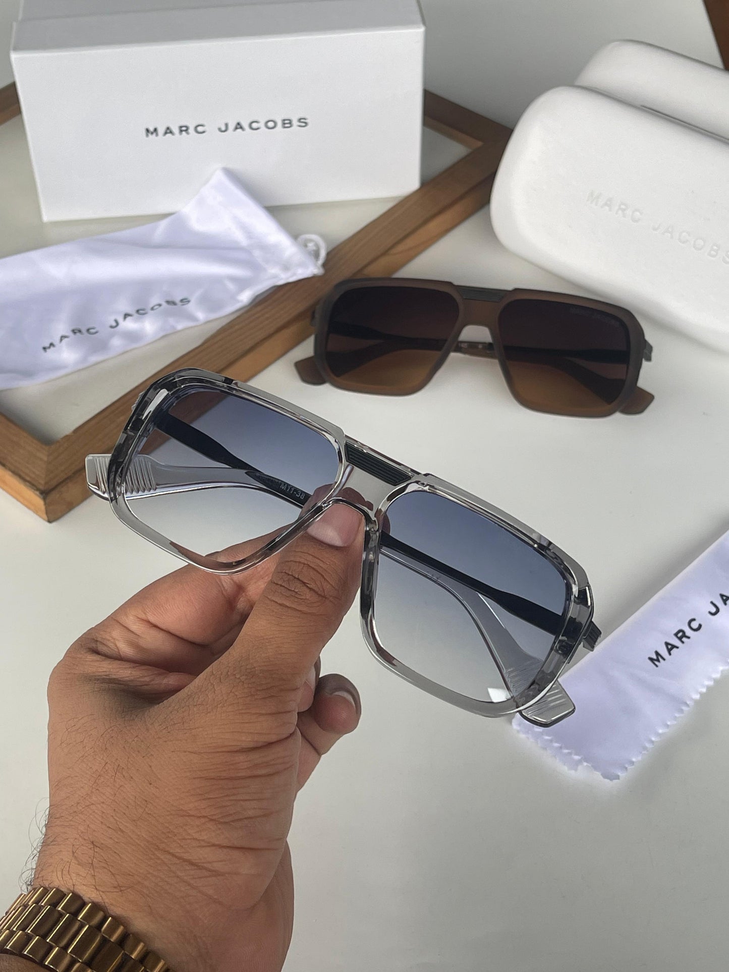 MARC JACOBS