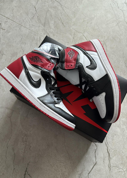 AIR JORDAN ONE BLACK RED