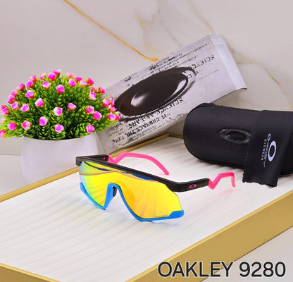 OAKLEY